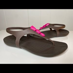 Crocs Brown/Pink Serena Flip Flop Sandals Thong Womens Size 7W Back Straps